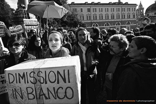 Lavoro, l’appello dei sindacati: “Subito una legge contro le dimissioni in bianco”.