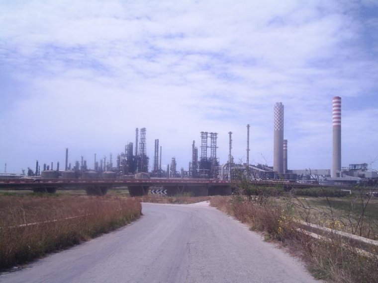 Petrolchimico, Barone: “I politici rivoltosi non blocchino gli investimenti. A Gela puntiamo su sviluppo e lavoro”.