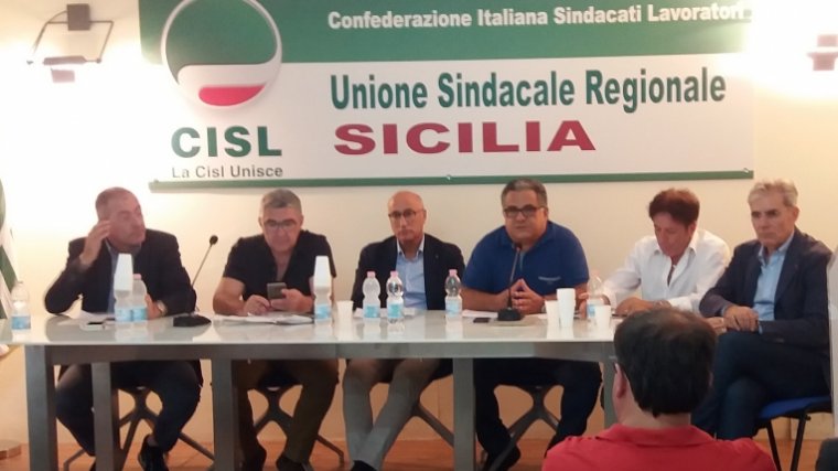 Ferrovie, Cgil Cisl Uil e Federazioni Trasporti “Subito la sigla del contratto di servizio e un accordo di programma quadro“.