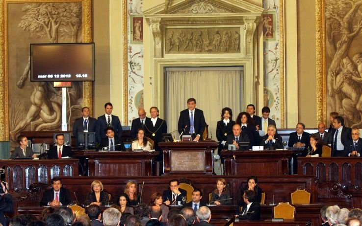 Regione, Barone: “Mentre la politica pensa solo a poltrone e incarichi, la Sicilia affonda”.