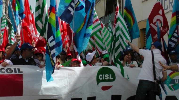Lavoro, ultimatum di Cgil, Cisl e Uil siciliane: “Svolta o sciopero generale”